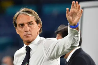 Roberto Mancini Kembali Tukangi Timnas Italia dan Bertekad Rebut Hati Suporter