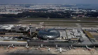 Perusahaan Prajogo Pangestu Sepakati Akuisisi Saham CAFHI di Bandara Changi