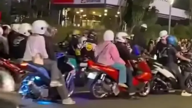 Dari Bundaran HI ke Layar Ponsel, Ketika Ikon Kota Jadi Panggung Buru Konten Instan
