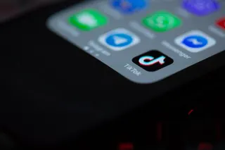 TikTok Kembali Beroperasi di AS, Tenggat Negosiasi Divestasi Diperpanjang hingga 5 April 2025