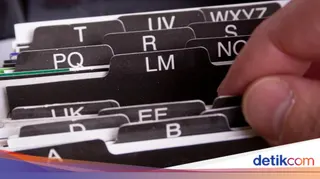 Menakar Tantangan Implementasi Undang-Undang Pelindungan Data Pribadi di Indonesia