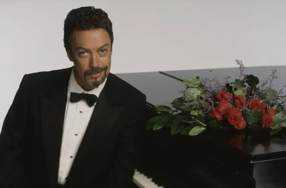 Aktor Tim Curry Meninggal Dunia di Usia 80 Tahun