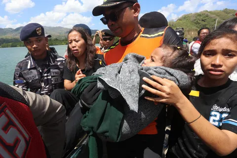 Kebakaran KMP Putri Yasmin di Selat Lombok, Dua WN Australia Menjadi Korban
