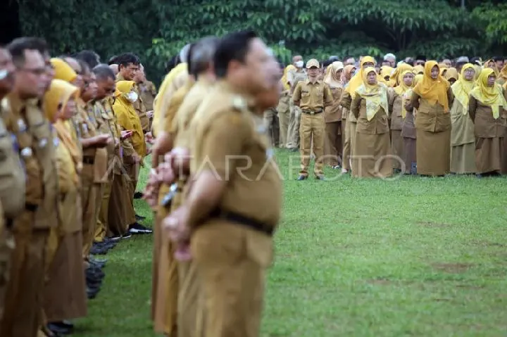 Di Balik Meja Birokrasi, Saat Jarak dan Kesepian Jadi Musuh Produktivitas ASN