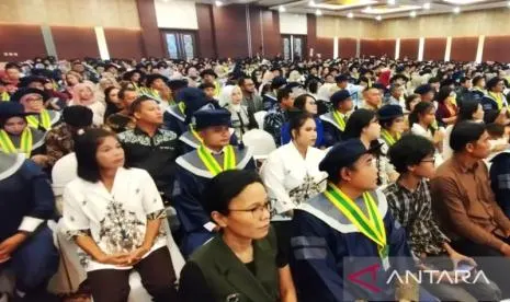 Wagub Kalteng Dorong Wisudawan UMPR Jadi Wirausaha dan Adaptasi Era AI