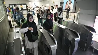 Naik MRT Jakarta Kini Bisa Tap In Pakai Kartu Kredit