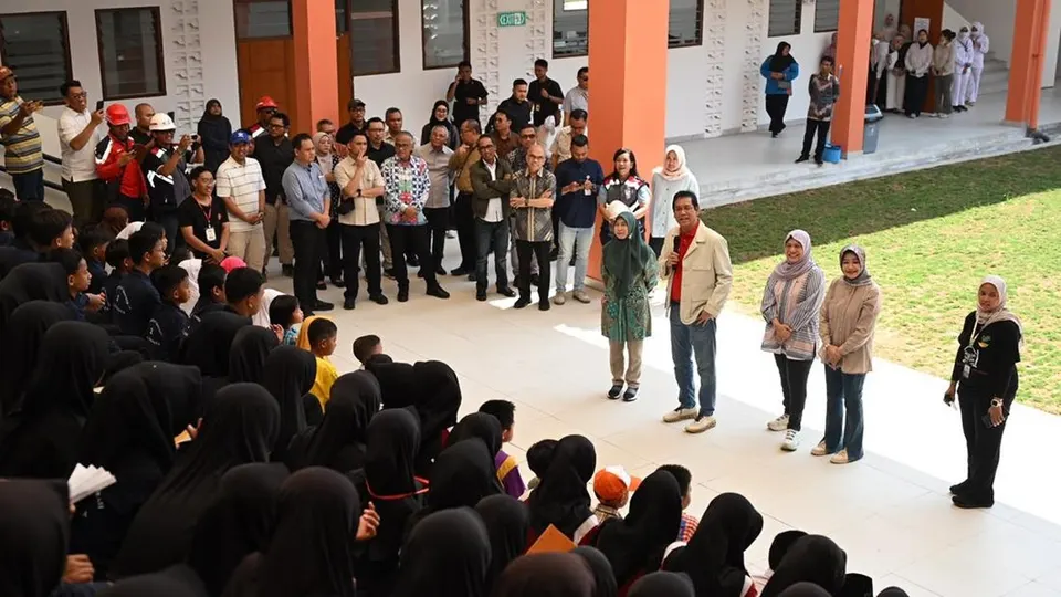 Purbaya Janji APBN Dukung Penuh Sekolah Rakyat, Ucap Ini ke Siswa