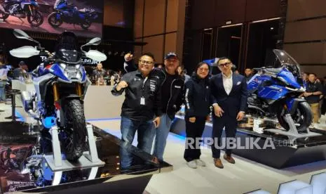 BMW Motorrad Hadirkan F 450 GS dan R 1300 RT di GIIAS 2026, Perkuat Pasar Moge Premium