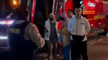 Terjaring OTT KPK, Istri Bupati Pemalang Noor Faizah Maenofie Tiba di Gedung Merah Putih