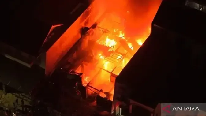 Kebakaran Rumah di Pulogadung Merenggut Satu Korban Jiwa