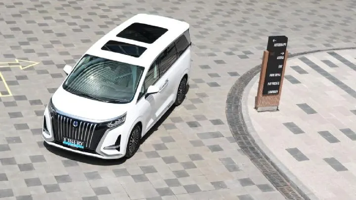 Denza D9 Perkuat Dominasi di Pasar Luxury High MPV, Catat Penjualan Lebih dari 10 Ribu Unit