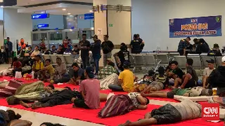 Harap Cemas Keluarga Korban KM Mutiara Sentosa 2 Mencari Kabar