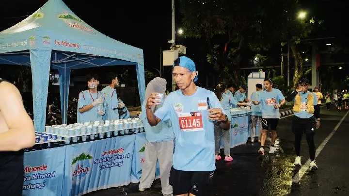 Ribuan Pelari Padati Surabaya Marathon 2026, Le Minerale Jadi Official Mineral Water
