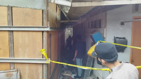 Bau Busuk dari Lorong Sempit Pondok Ranji Ungkap Kematian Misterius