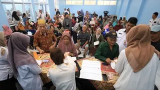 Penyaluran BLT Dana Bagi Hasil Cukai Tembakau untuk Lansia di Kota Kediri