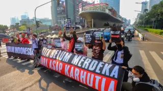 Walhi Gelar Unjuk Rasa di Tosari Jakarta, Soroti Masalah Karhutla yang Terus Berulang