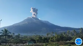 Polda NTT Kirim 117 Personel BKO untuk Penanganan Darurat Erupsi Gunung Lewotobi Laki-laki