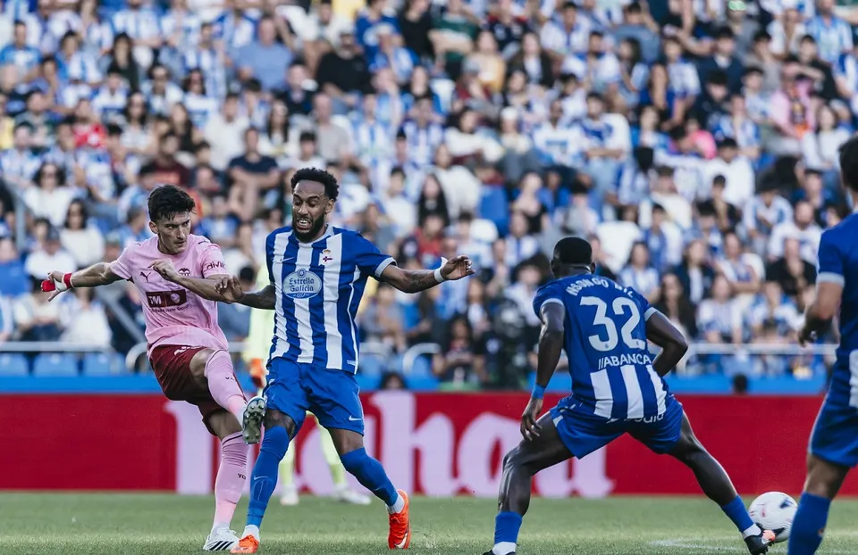 Valencia Takluk 1-3 dari Deportivo La Coruna, Dimitrievski Kritik Performa Tim