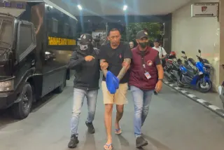 Napi Narkoba yang Kabur ke Myanmar, Bayu Wicaksono Tiba di Bareskrim Polri