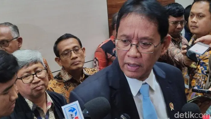 Kemenkeu Ambil Alih Pengelolaan Utang Proyek Whoosh Mulai 15 September