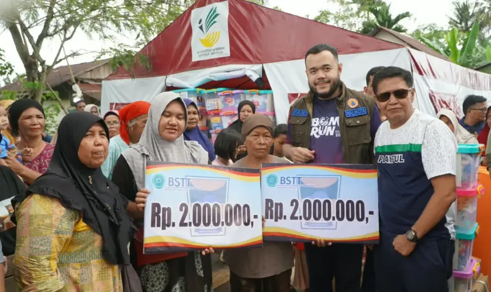 Pemkot Padang Salurkan Bantuan Rp540 Juta untuk Korban Banjir dan Cuaca Ekstrem