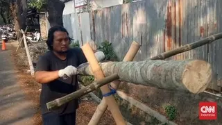 Jelang HUT RI ke-81, Perajin Pohon Pinang di Tangerang Mulai Kebanjiran Pesanan