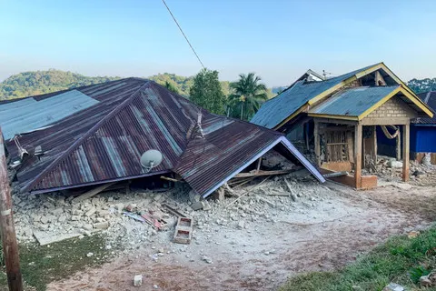 Gempa Magnitudo 7,7 Guncang Nagekeo NTT, Puluhan Orang Meninggal Dunia dan Ratusan Rumah Rusak