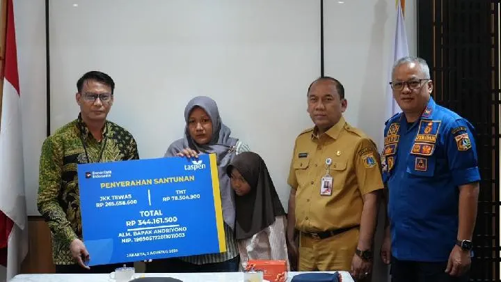 TASPEN Serahkan Manfaat THT dan JKK Senilai Rp344 Juta kepada Ahli Waris Petugas Damkar DKI Jakarta