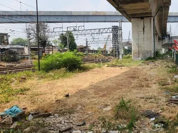 KAI Respons Keluhan Warga Menteng, Tegaskan Lahan Dekat Jalur Rel Harus Kosong