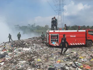 Tim Gabungan Berhasil Padamkan Kebakaran di TPA Nangkaleah Tasikmalaya