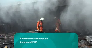 Kebakaran Rumah Semipermanen di Gambir, 25 Unit Damkar Dikerahkan