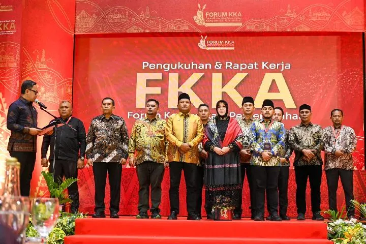 Dikukuhkan Sebagai Koordinator FKKA, Illiza Harapkan Sinergitas Kabupaten dan Kota di Aceh