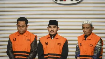 Bupati Bekasi Nonaktif Ade Kuswara Dituntut 7 Tahun Penjara, Abah Kunang 4 Tahun