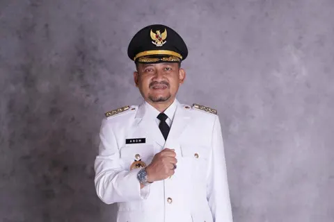 Profil Anom Widiyantoro, Dari Direktur Anak Usaha BUMN, Kini Menjadi Bupati Pemalang yang Terjaring OTT KPK