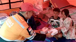 Baznas RI Salurkan Bantuan Darurat untuk Korban Kebakaran di Kasepuhan Ciptamulya Sukabumi