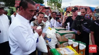 Amran Salurkan 6.800 Ton Beras ke NTT, Stok Aman hingga Setahun