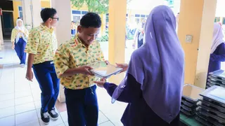 Pemerintah Mulai Salurkan Makan Bergizi Gratis Tahap Awal untuk Tiga Juta Penerima
