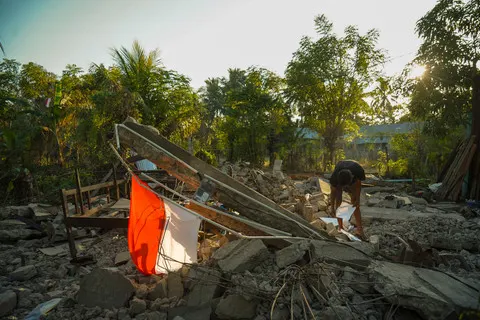 BNPB Update Korban Gempa NTT, 91 Orang Meninggal, 161 Ribu Warga Mengungsi