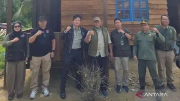 Pelindung Rimba yang Membangun Rumah untuk Korban Bencana