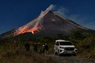 Nostalgia Puncak Gunung Merapi Sebelum Erupsi Mengubah Wajahnya