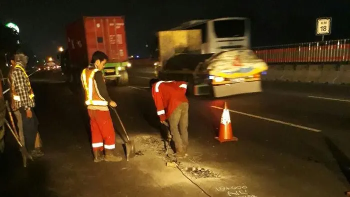 Perbaikan Jalan Tol Jakarta-Cikampek Berlangsung di 7 Titik hingga 4 September 2026