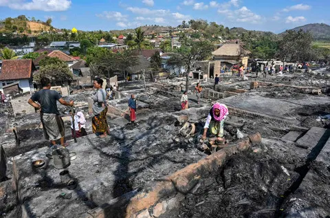 Gubernur NTB, Restorasi Kampung Adat Sade Pascakebakaran Butuh Biaya Besar