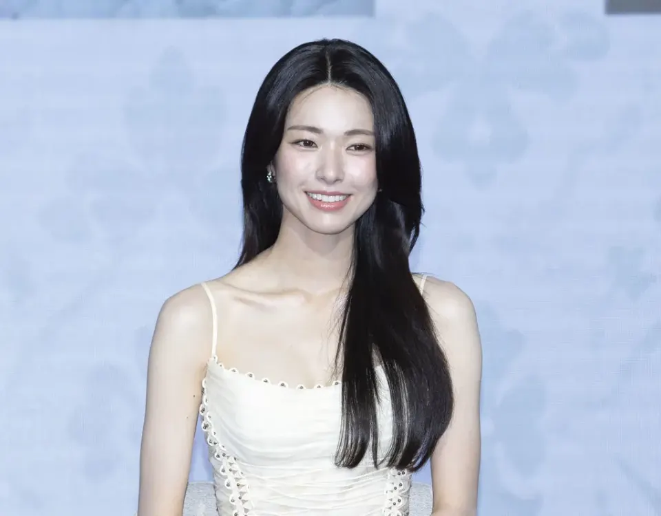 Kronologi Ha Young Dikritik soal Kakek yang Pro Jepang