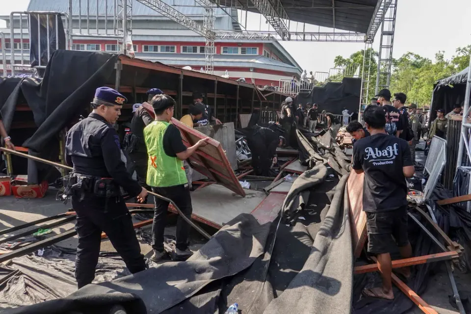 Tribun VIP Drift Speed Fest di Purwokerto Roboh, Puluhan Penonton Terluka