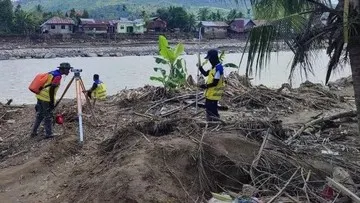 Normalisasi Muara Krueng Meureudu Dikebut agar Nelayan Bisa Melaut Lagi