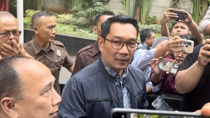 KPK Tahan 4 Tersangka Kasus Korupsi Iklan Bank BJB, Buka Peluang Periksa Kembali Ridwan Kamil