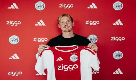 Ajax Amsterdam Resmi Rekrut Julian Brandt dari Borussia Dortmund