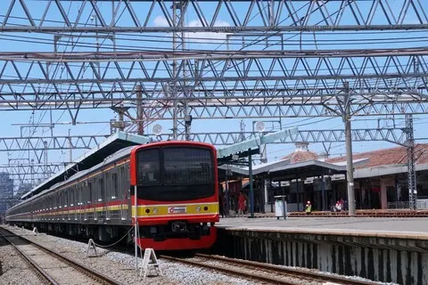 KAI Commuter Ingatkan Keselamatan di Perlintasan Sebidang Pascainsiden di Lintas Bogor dan Tangerang