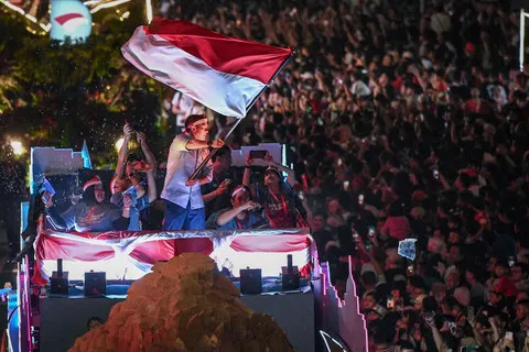 Seskab Teddy Respons Narasi Demo di Bundaran HI dan Ungkap Antusiasme Warga