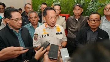 Tito Karnavian Tinjau NTT, Pastikan Penanganan Gempa Dipercepat